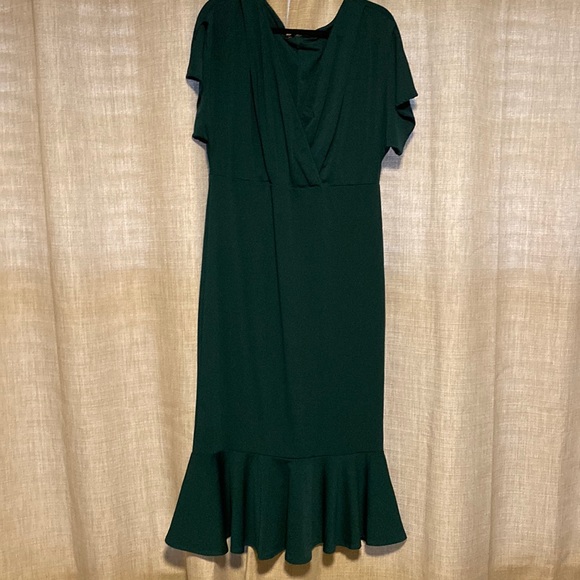 NWOT SHEIN dark green dress - Picture 1 of 3